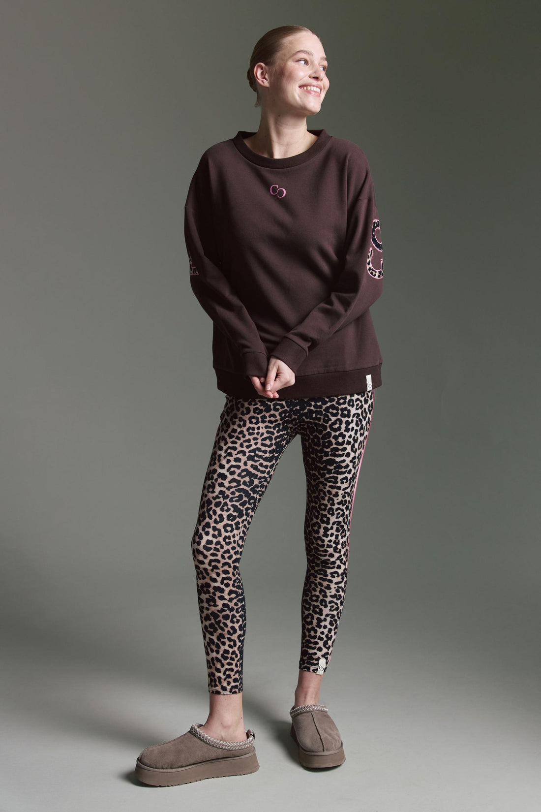 Oversized Sweatshirt Mit O-Hals Und Leo Applikation