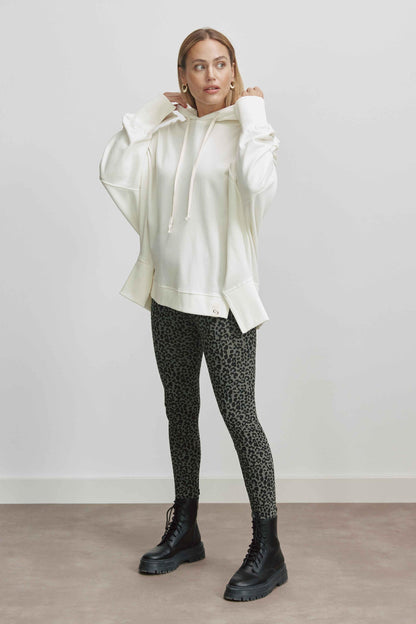 Softes Long Sweatshirt Mit Kapuze, Inside-Out Elementen Und Seitenschlitzen