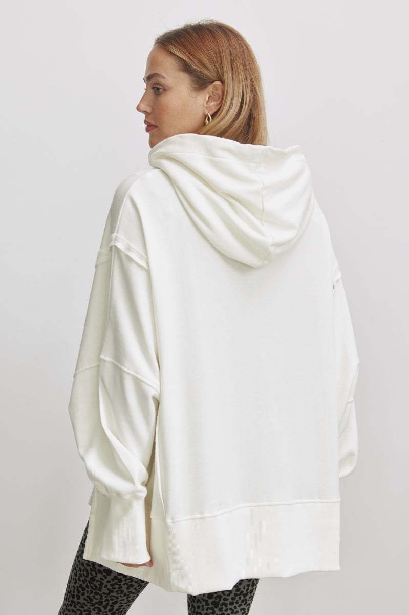 Softes Long Sweatshirt Mit Kapuze, Inside-Out Elementen Und Seitenschlitzen