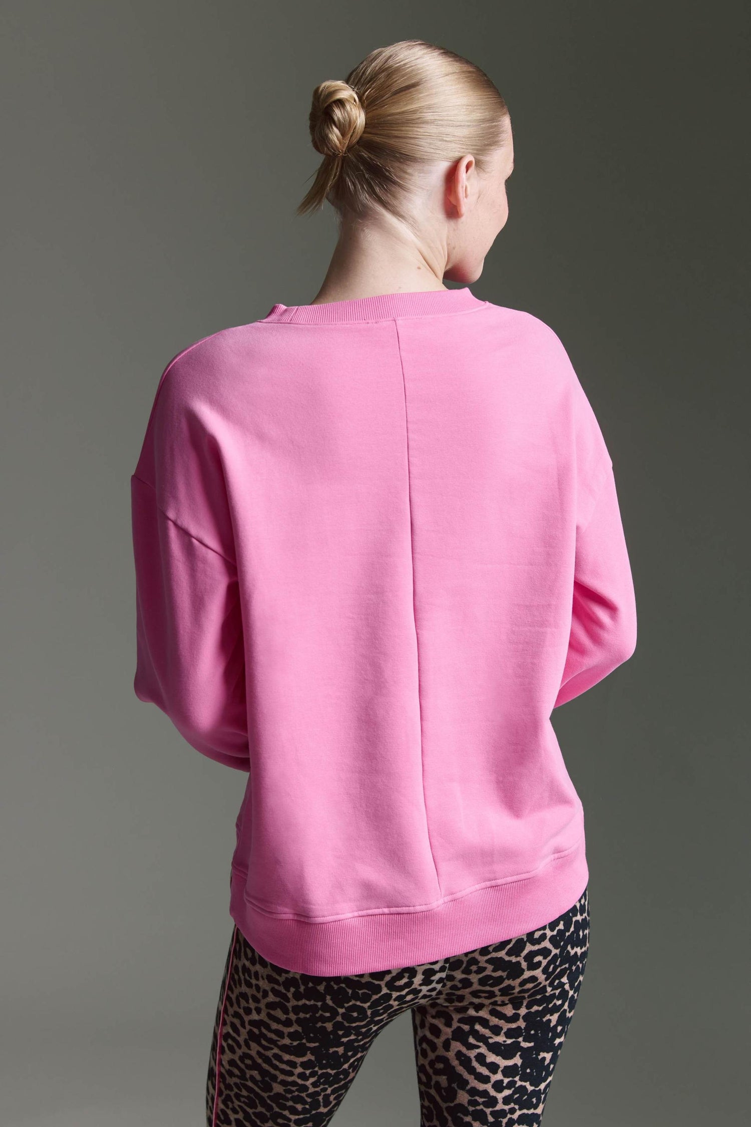 Oversized Sweatshirt Mit O-Hals Und Logo Applikation