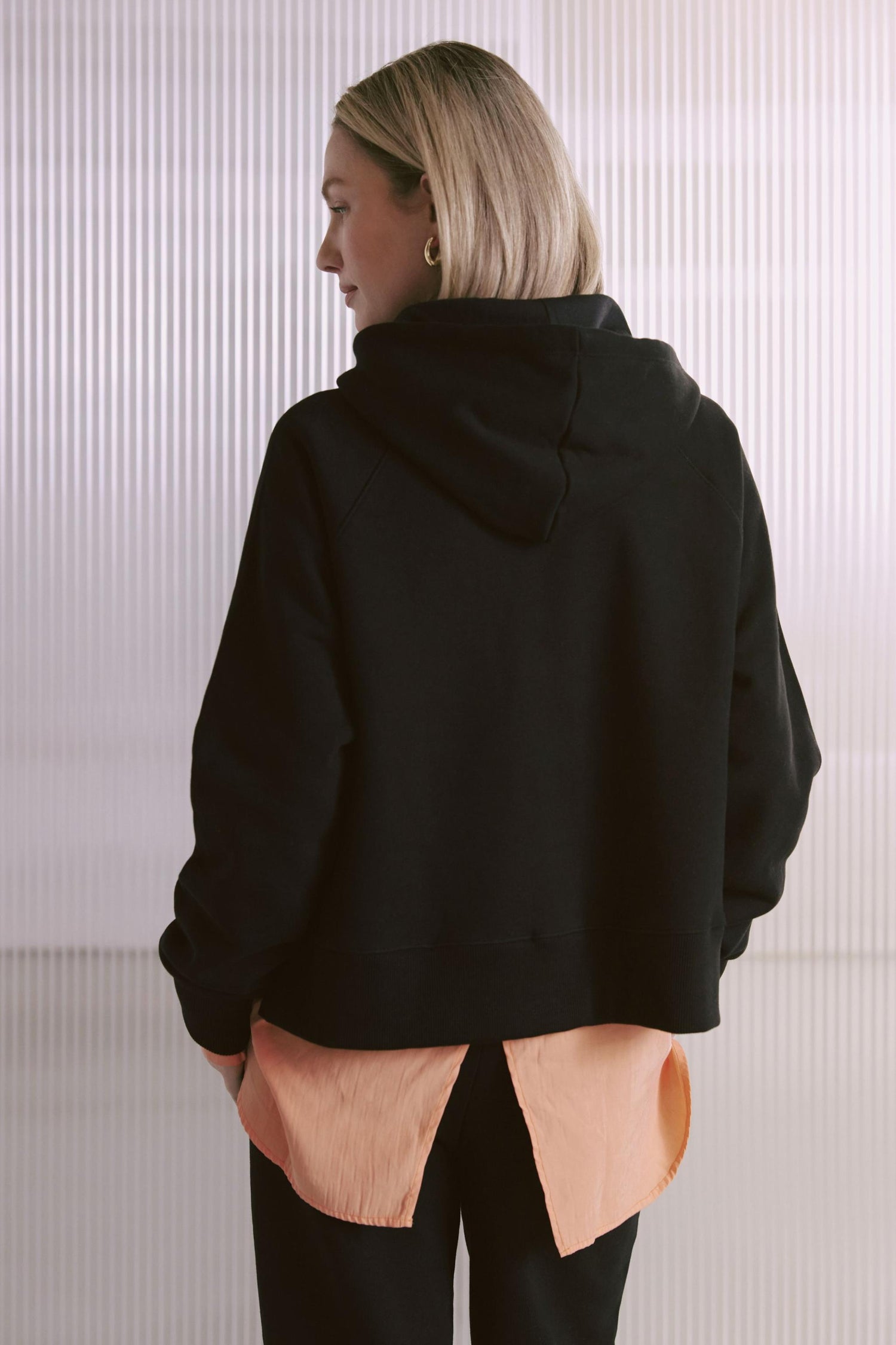 Cropped Heavy Sweatshirt Mit Kapuze Und Seitenschlitzen