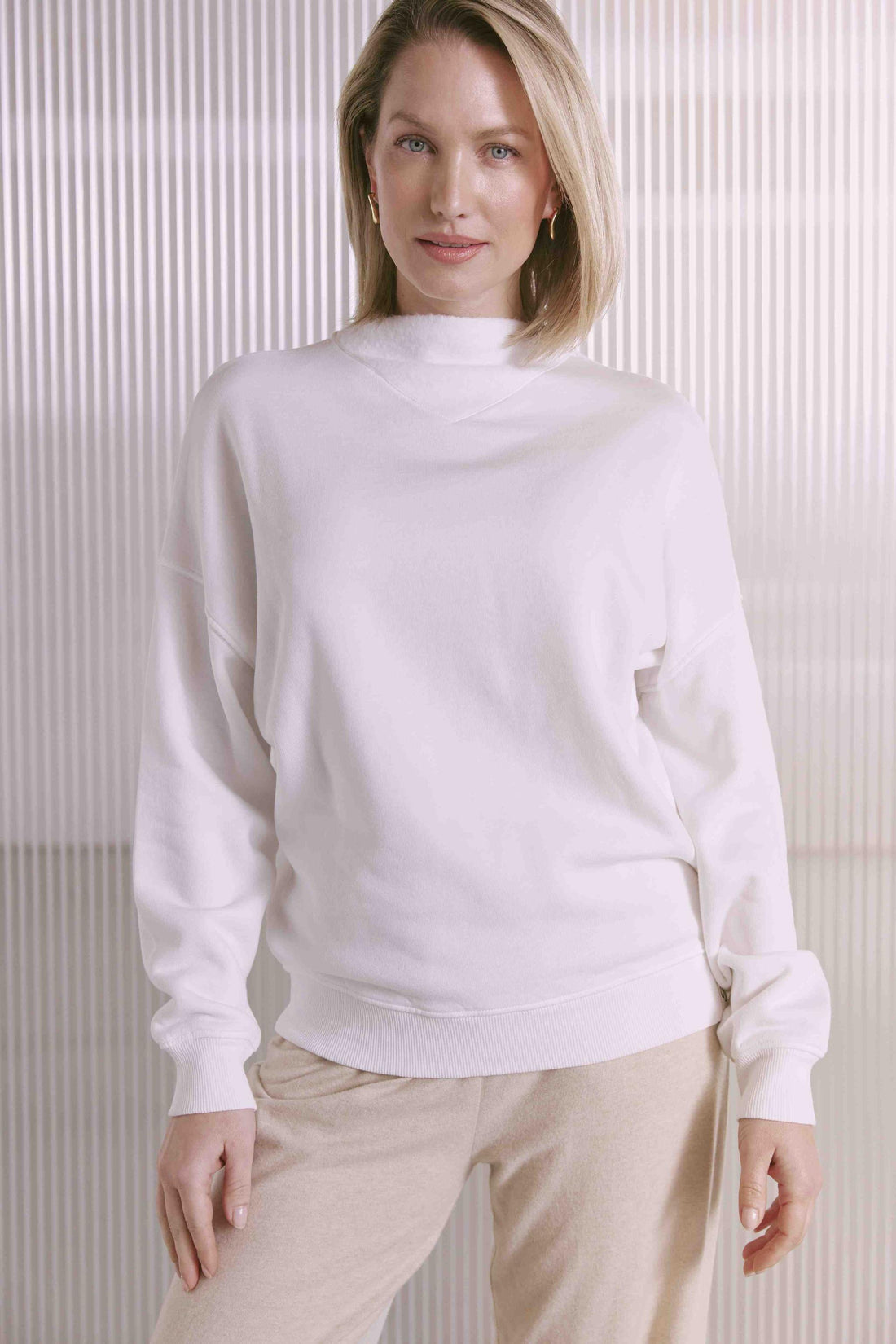 Soft Sweatshirt Mit Stehkragen Und Inside-Out Elementen