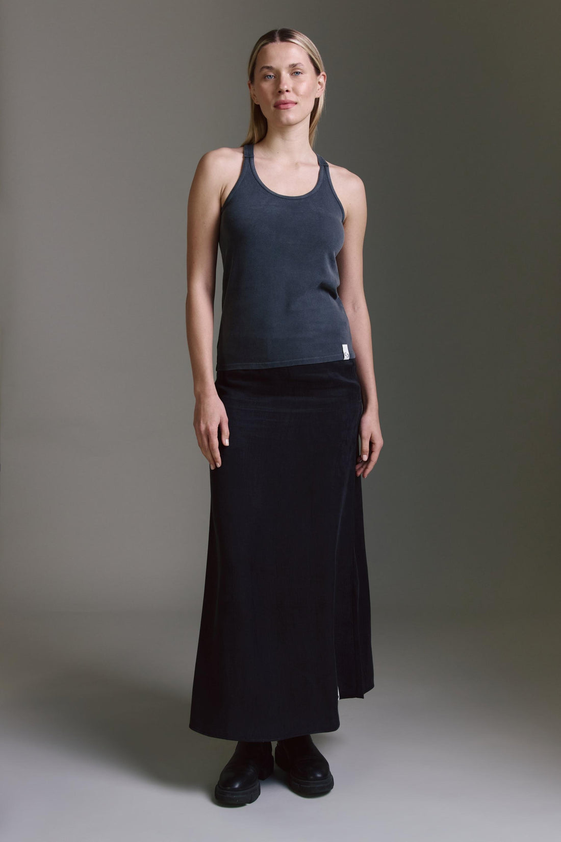 Gewaschenes Top Mit Gekreuzten Trägern