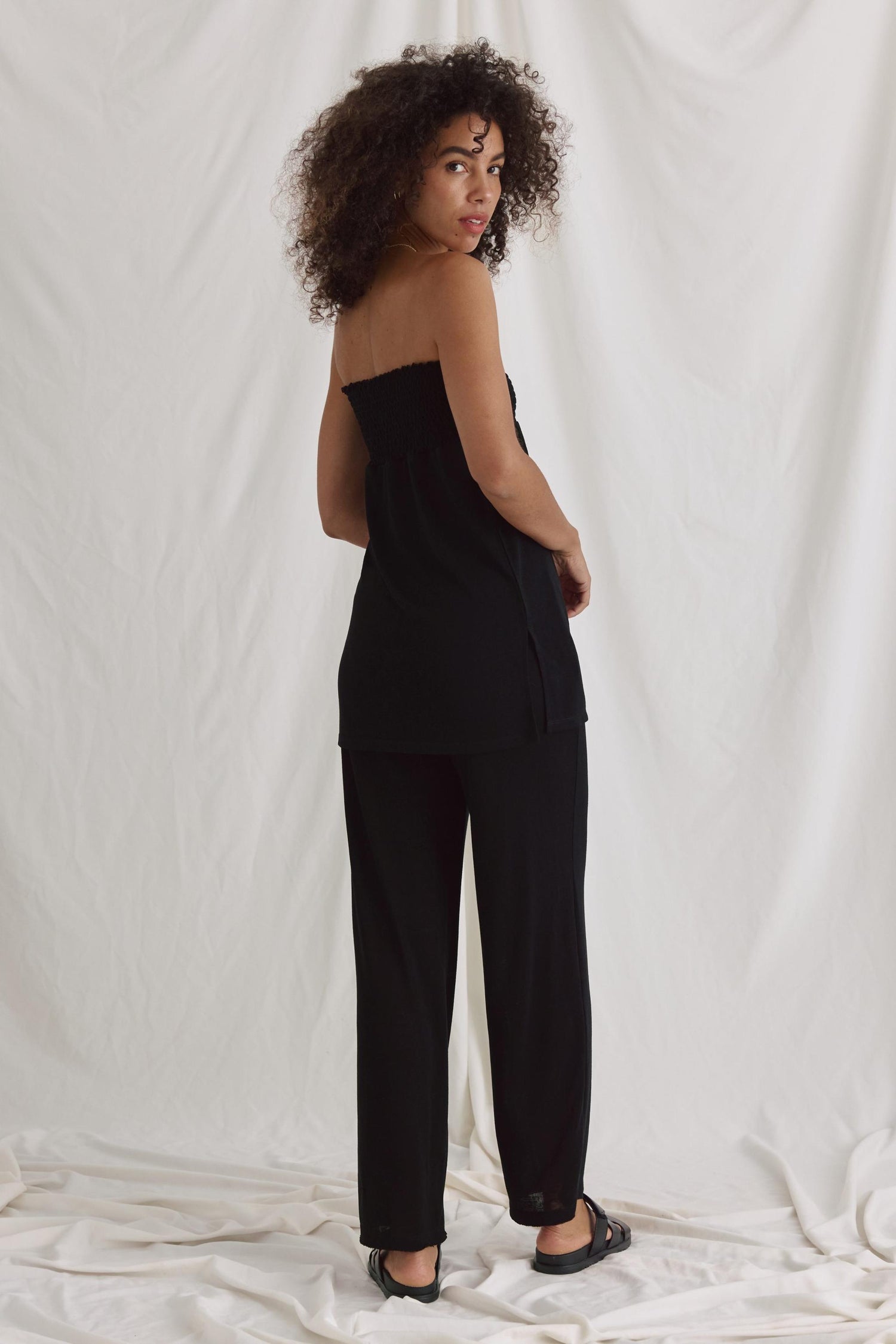 Tube Top Mit Gesmoktem Bund Und Seitenschlitzen