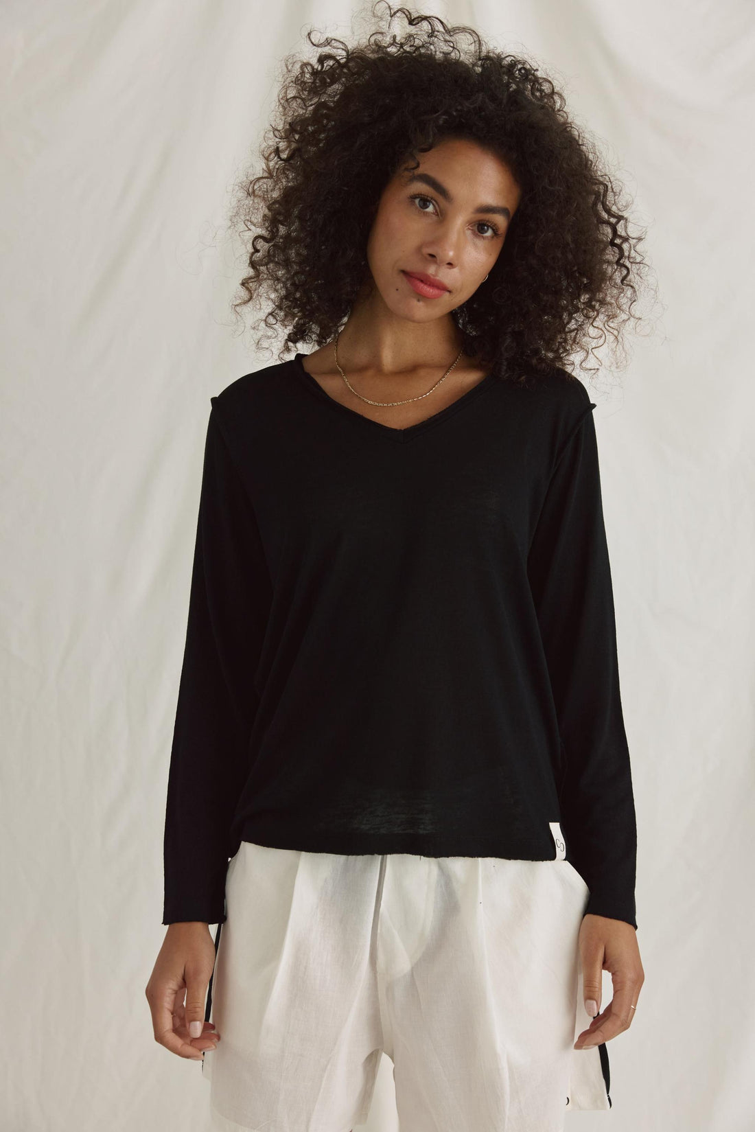 Langarmshirt Mit V Hals Und Offenen Kanten