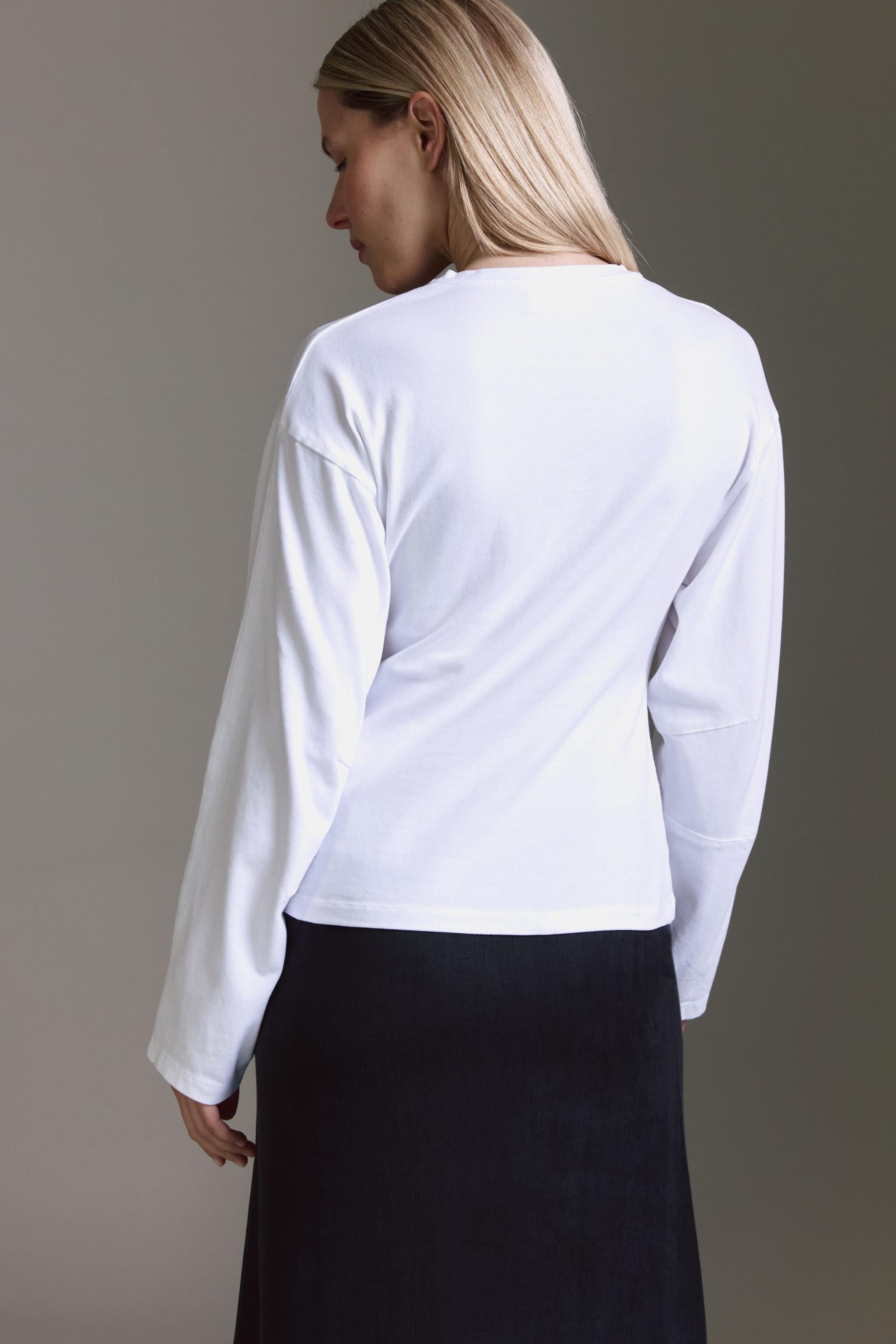 Softes Langarmshirt Mit Rundhals Und Abnähern