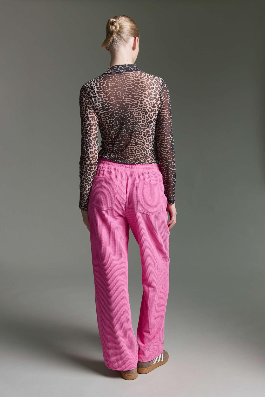 Sheer Langarmshirt Mit Stehkragen Und Leo Aop