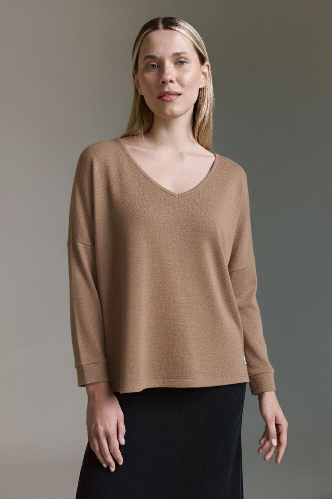 Strickoptik Langarmshirt Mit Weitem V-Hals Und Saumversatz