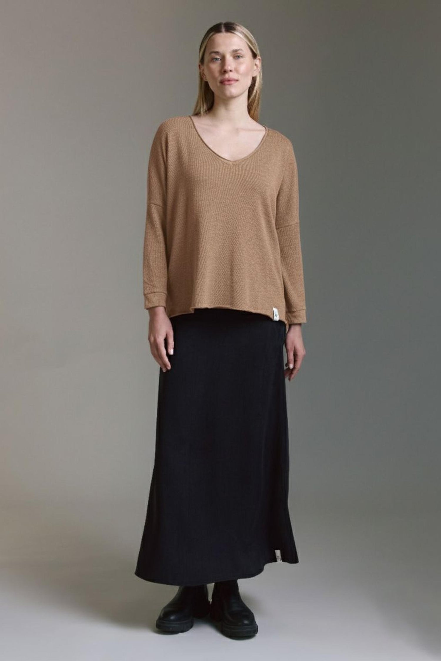 Strickoptik Langarmshirt Mit Weitem V-Hals Und Saumversatz