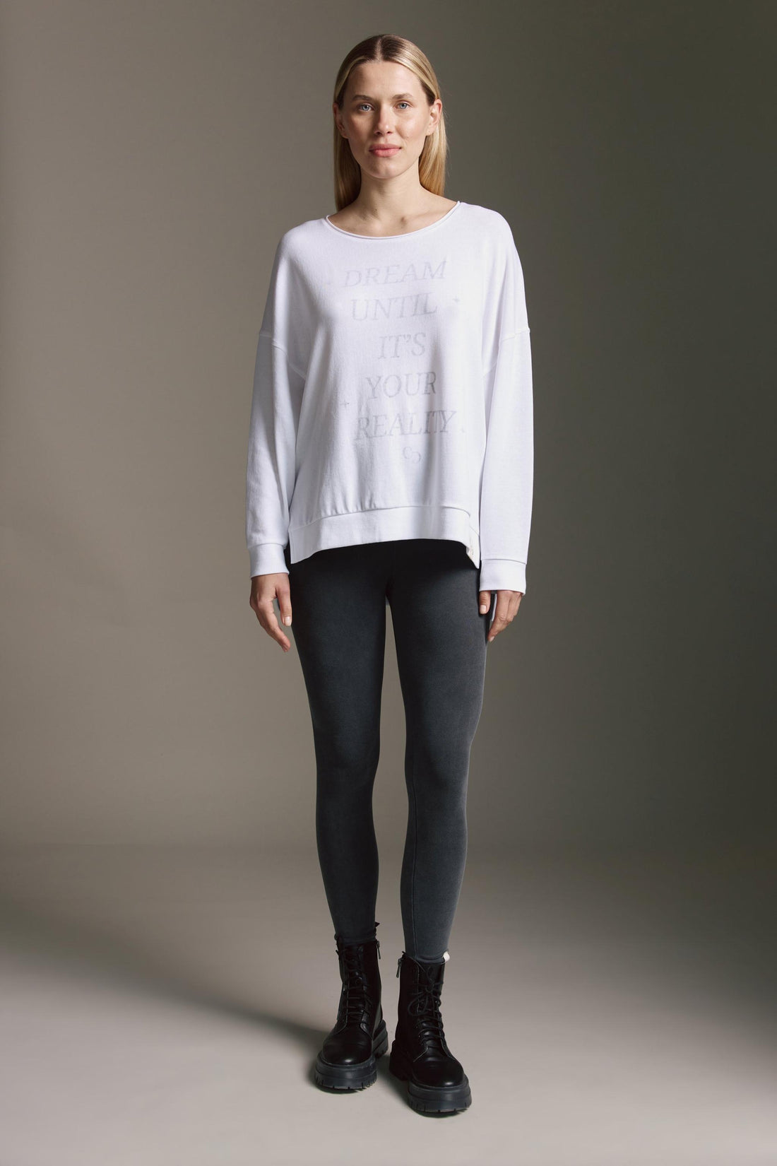 Strickoptik Langarmshirt Mit Rundhals, Seitenschlitzen Und Dream Until ItS Your Reality Druck