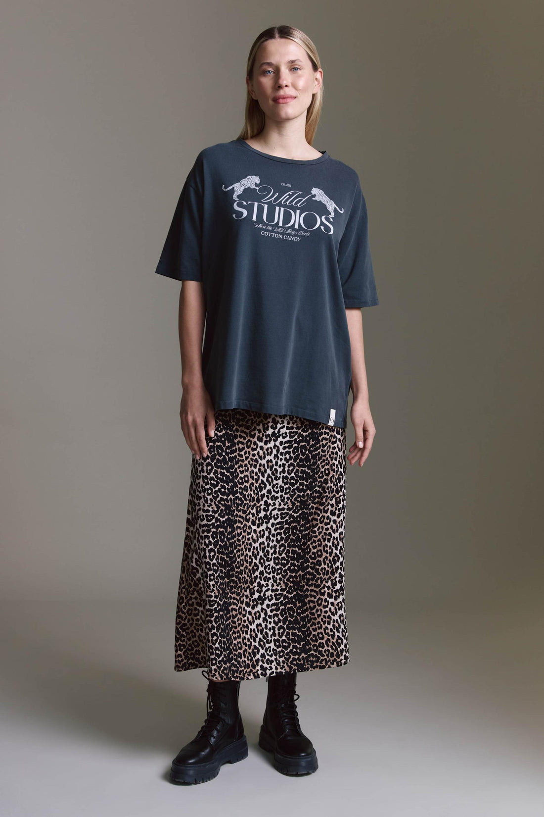 Gewaschenes Oversize T-Shirt Mit Wild Studios Druck