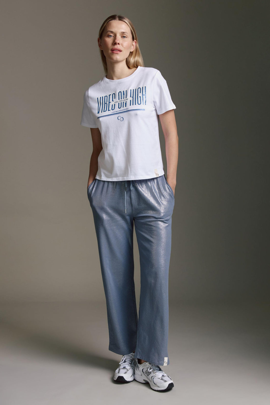 Gewaschenes T-Shirt Mit Rundhals Und Vibes On High Druck