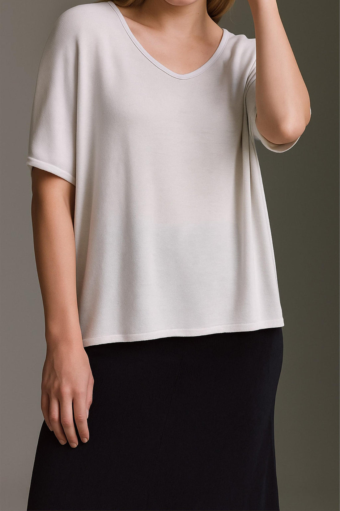 Strickoptik T-Shirt Mit V-Hals Und Saumversatz