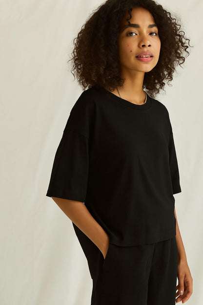 Material-Mix T-Shirt Mit Rundhals Und Überschnittener Schulter