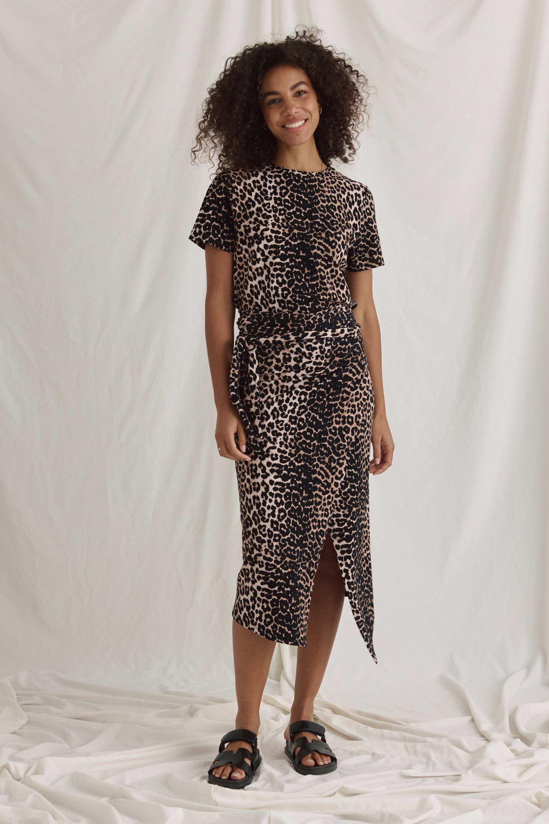 Softes T-Shirt Mit Rundhals Und Leo Aop