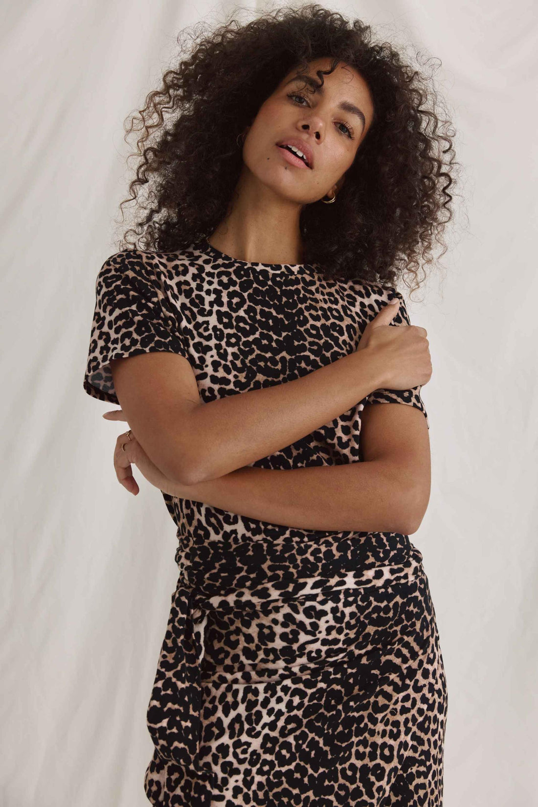 Softes T-Shirt Mit Rundhals Und Leo Aop