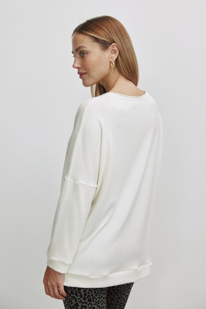 Cozy Langarmshirt Mit Weitem V-Hals Und Saumversatz