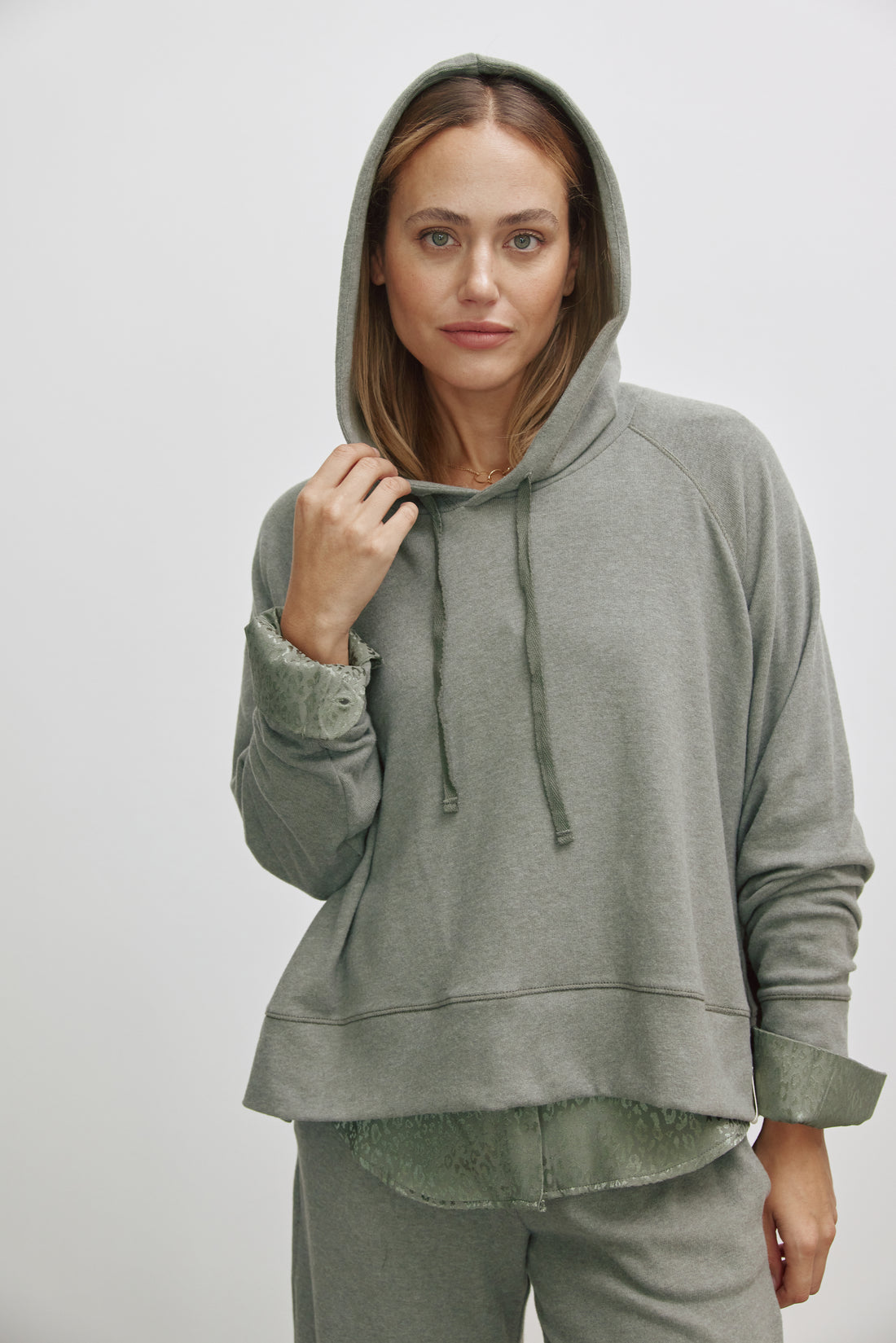 Cropped Cozy Langarmshirt Mit Seitenschlitzen Und Kapuze